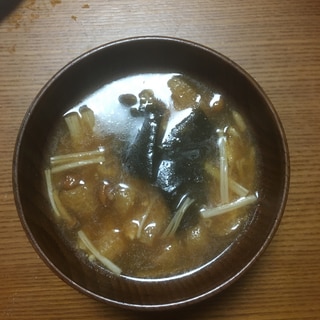 なめこ、油揚げ、えのき の味噌汁